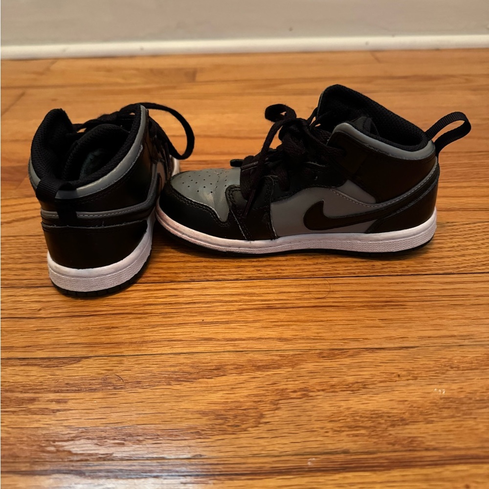 Nike Air Jordan 1 Mid Black Red Grey Shadow
